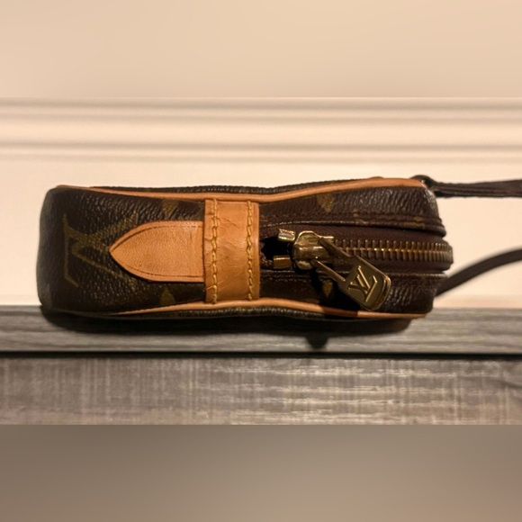 ❌SOLD❌ Authentic Vintage Louis Vuitton Monogram Marly Bandouliere Shoulder Bag - Picture 5 of 16